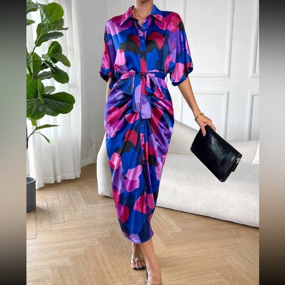 Allover Print Batwing Sleeve Ruched Split Thigh Belted Shirt Dress - Picture 6 of 7